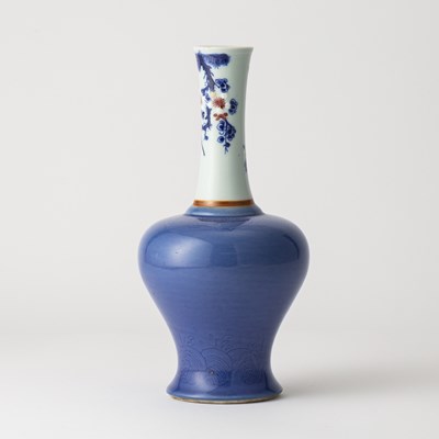 Lot 194 - A Fine Chinese Blue and Copper Red Porcelain Mallet Vase