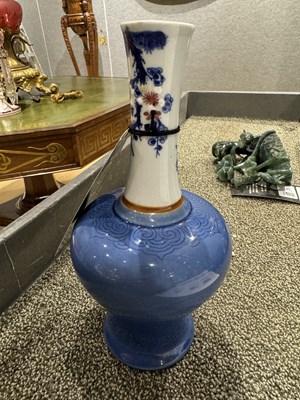 Lot 194 - A Fine Chinese Blue and Copper Red Porcelain Mallet Vase