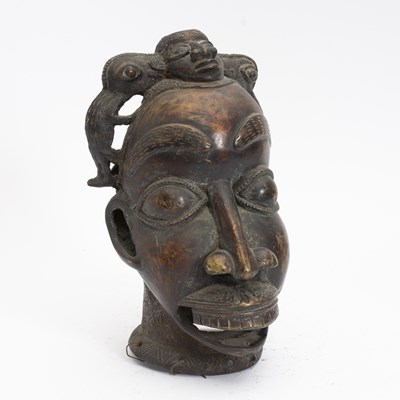 Lot 153 - Kuba Metal Mask