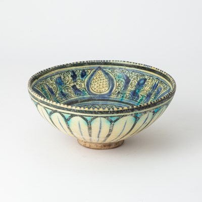 Lot 331 - A Syrian Pottery Bowl