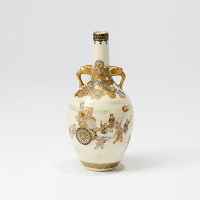 Lot 772 - A Japanese Satsuma Bottle Vase