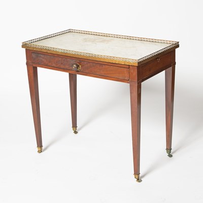 Lot 128 - Louis XVI Acajou Table de Salon