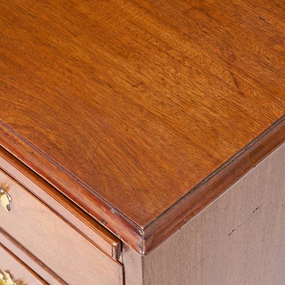 Lot 145 - George III Mahogany Bachelor's Chest of Drawers