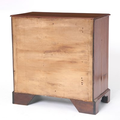 Lot 145 - George III Mahogany Bachelor's Chest of Drawers