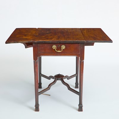 Lot 138 - George III Mahogany Pembroke Table