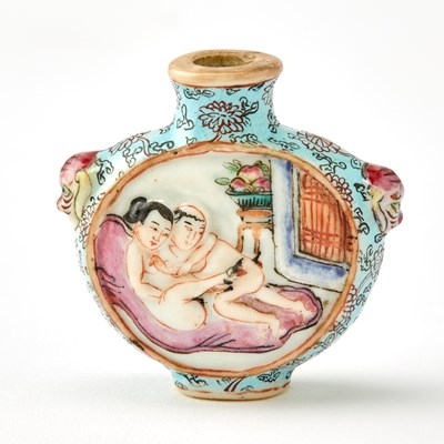 Lot 406a - A Chinese Enameled Porcelain Erotic Snuff Bottle