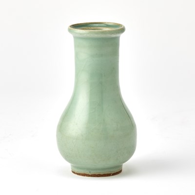 Lot 671 - A Chinese Longquan Celadon Vase