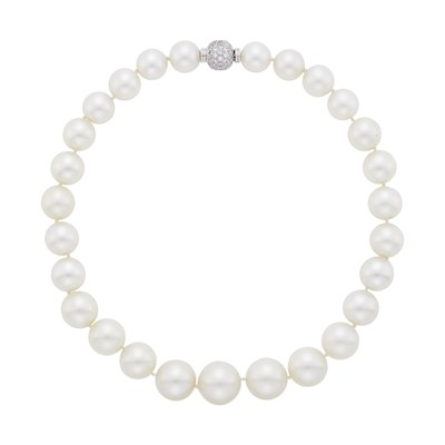 Lot 85A - South Sea Cultured Pearl Necklace with Platinum and Diamond Ball Clasp