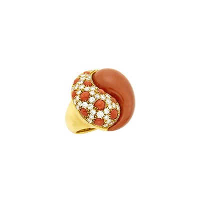 Lot 3 - Gold, Coral and Diamond Yin-Yang Ring