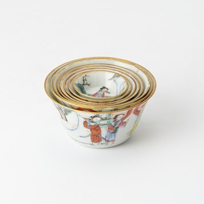 Lot 286 - A Set of Chinese Enameled Porcelain Stacking Bowls