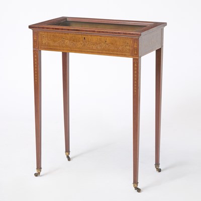 Lot 212 - Edwardian Inlaid Mahogany Vitrine Table