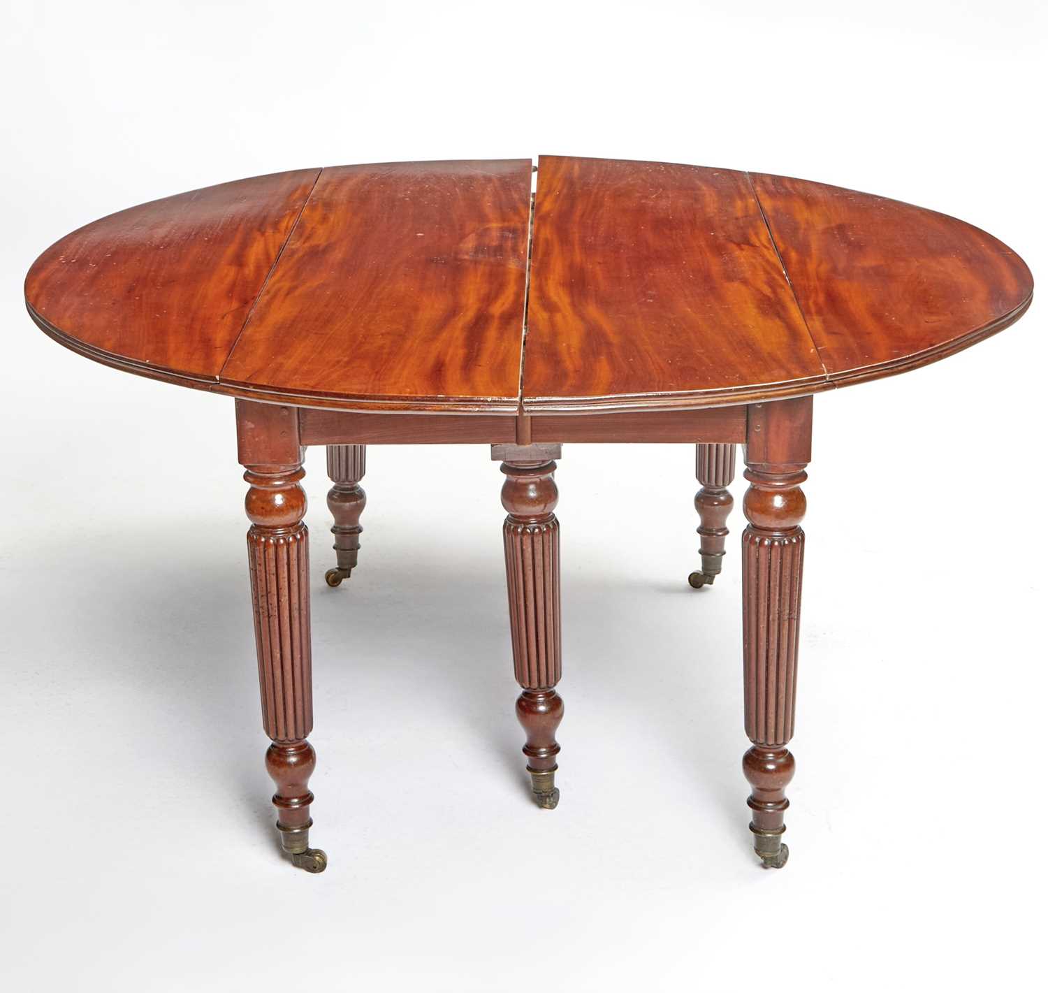 Lot 467 - Restauration Mahogany Extension Dining Table