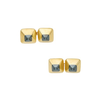 Lot 2019 - Faraone Pair of Gold and Black Onyx Cufflinks