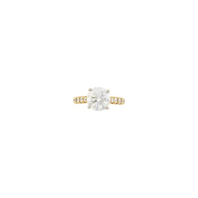 Lot 26 - Two-Color Gold and Diamond Ring