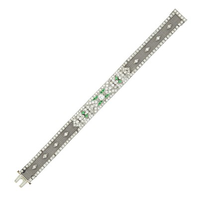 Lot 78 - Platinum, Diamond and Emerald Mesh Bracelet