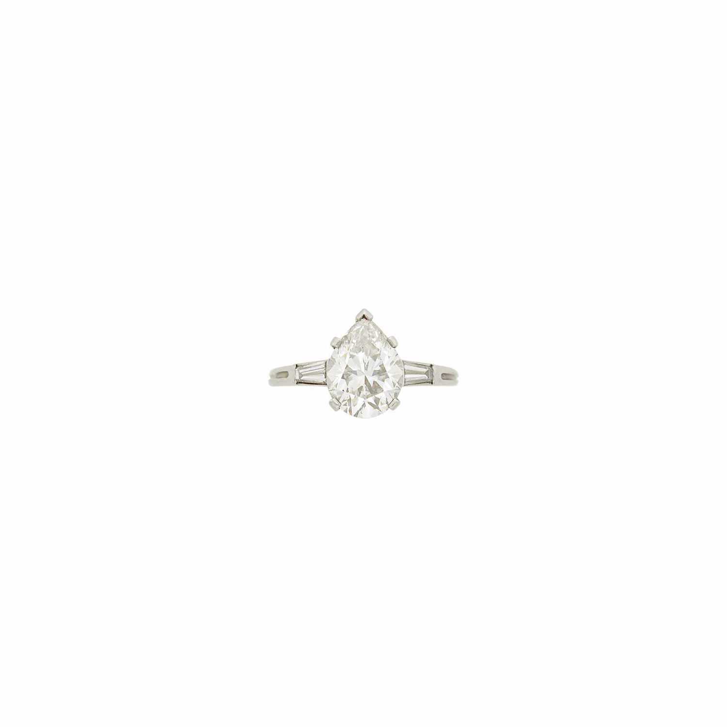 Lot 130 - Tiffany & Co. Platinum and Diamond Ring
