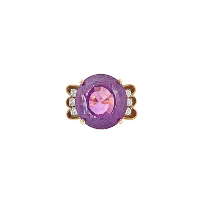 Lot 1277 - Retro Gold, Amethyst and Diamond Ring