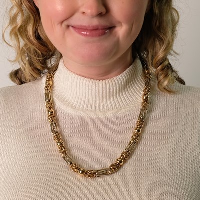 Lot 111 - Two-Color Gold Chain Necklace