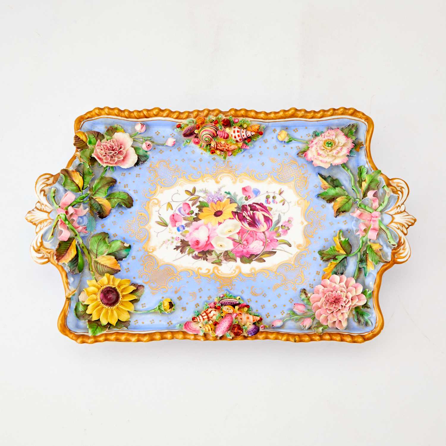 Lot 520 - Chamberlains Worcester Flower and Shell Encrusted Porcelain Tray