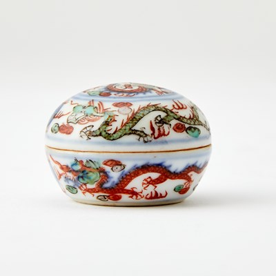 Lot 260 - A Diminutive Chinese Wucai Porcelain Paste Box