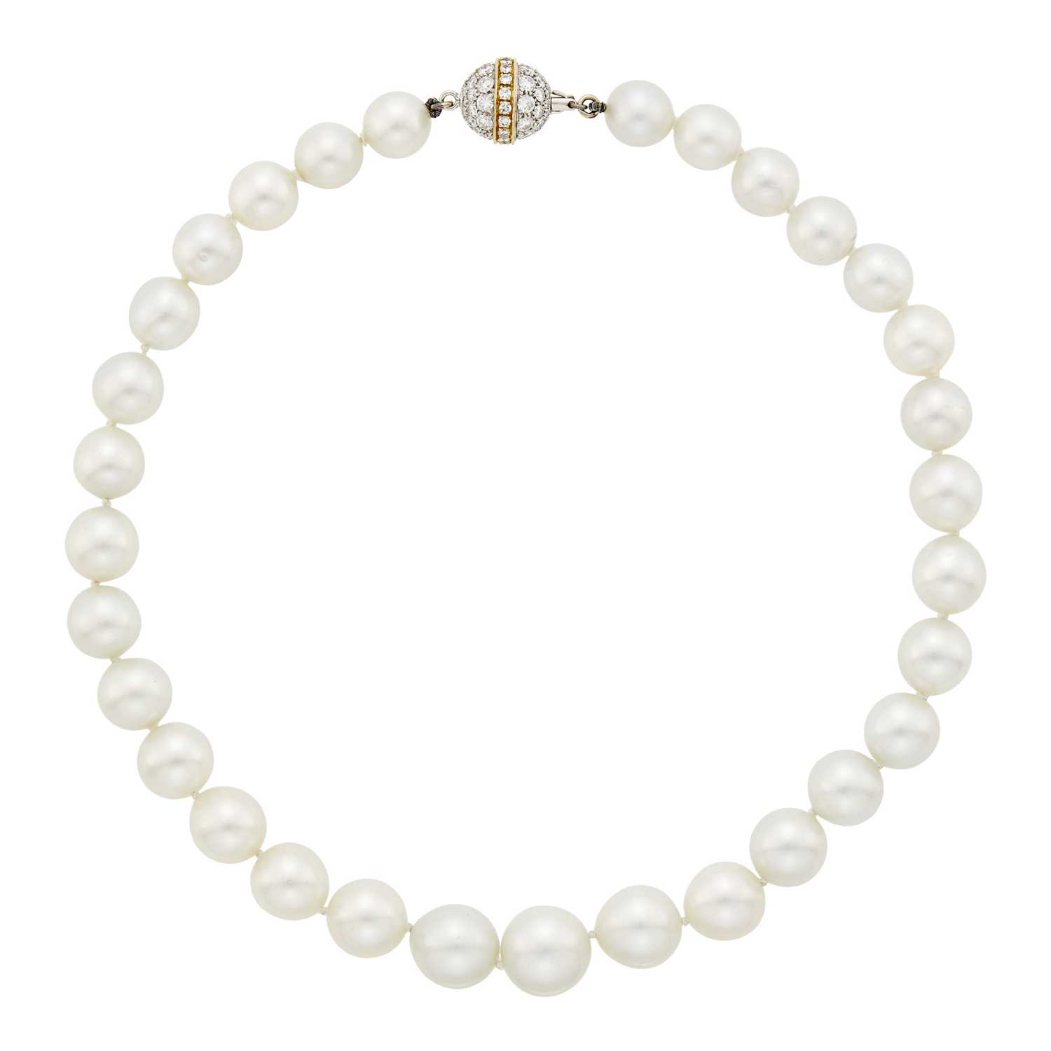 Lot 56 - South Sea Cultured Pearl Necklace with Two-Color Gold and Diamond Ball Clasp
