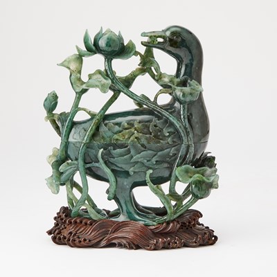 Lot 78 - A Chinese Spinach Jade 'Duck and Lotus‘ Box and Cover