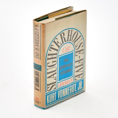 Lot 88 - A nice first edition of Vonnegut's Slaughterhouse-Five
