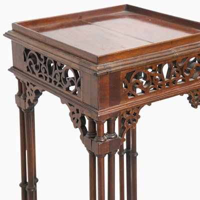 Lot 185 - Chippendale Style Mahogany Kettle Stand