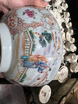 Lot 131 - A Chinese Export Enameled Porcelain Bowl