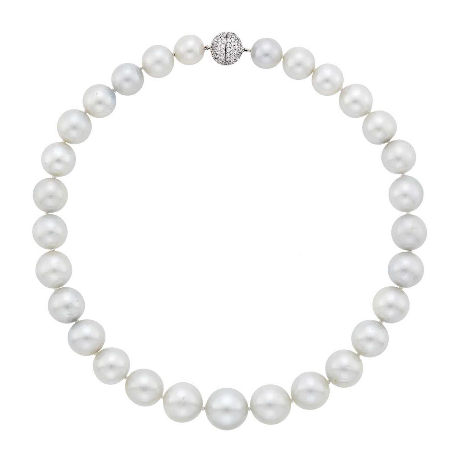 Lot 134 - South Sea Cultured Pearl Necklace with White Gold and Diamond Ball Clasp