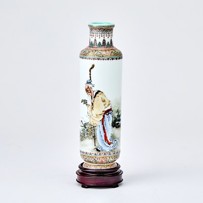 Lot 300 - A Chinese Enameled Porcelain Vase