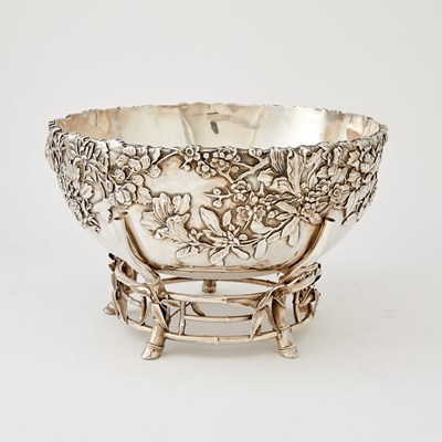 Lot 350 - A Fine Japanese Silver Punchbowl on Stand