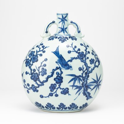 Lot 576 - A Chinese Blue and White Porcelain Moonflask Vase