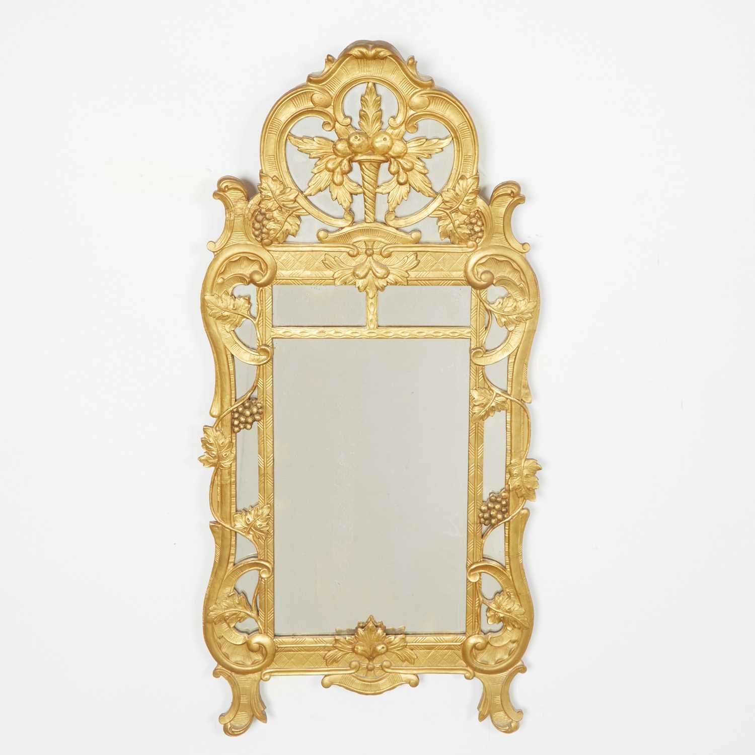 Lot 556 - Northern Italian Carved Giltwood Mirror