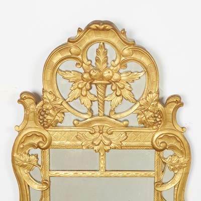 Lot 556 - Northern Italian Carved Giltwood Mirror