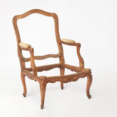 Lot 397 - Louis XV Walnut Fauteuil a la Reine