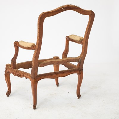 Lot 397 - Louis XV Walnut Fauteuil a la Reine