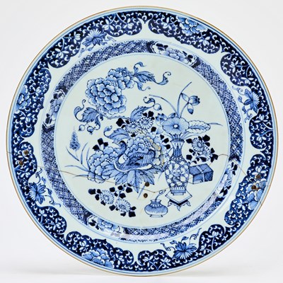 Lot 128 - Chinese Export Blue and White Porcelain Plate