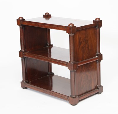 Lot 519 - Victorian Mahogany Two-Tier Étagere