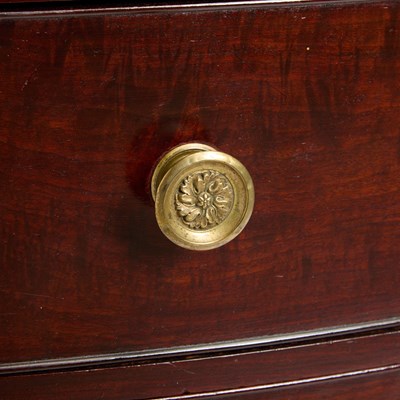 Lot 148 - Federal Style Mahogany Bowfront Chest of Drawers