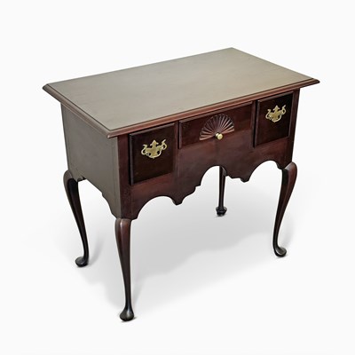 Lot 1055 - Queen Anne Cherry Dressing Table