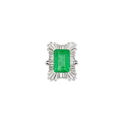 Lot 115 - Platinum, Emerald and Diamond Ballerina Ring