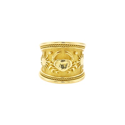 Lot 2001 - Elizabeth Gage Gold Cancer Zodiac Ring