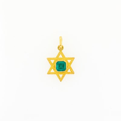 Lot 2028 - Gold and Emerald Star of David Pendant