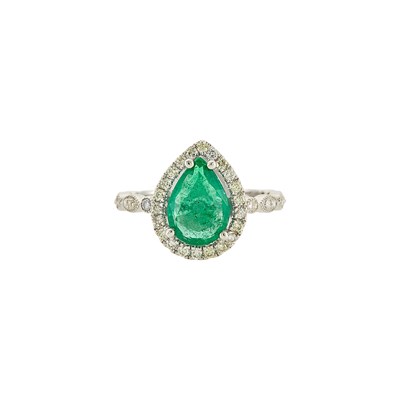 Lot 1122 - White Gold, Emerald and Diamond Ring