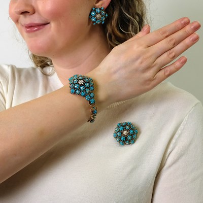 Lot 110 - Suite of Two-Color Gold, Turquoise and Diamond Floret Jewelry