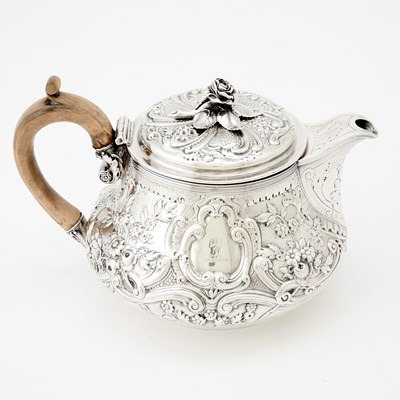 Lot 46 - George III Sterling Silver Teapot