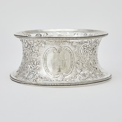 Lot 191 - Continental Silver Dish Ring