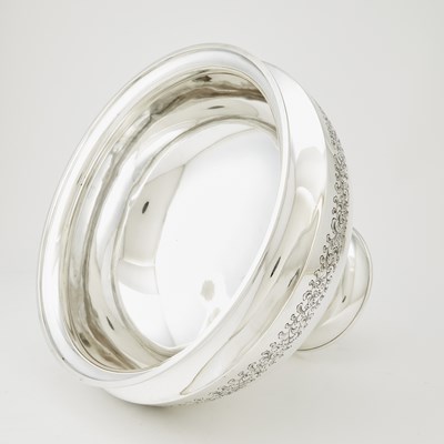 Lot 623 - A Japanese Imperial Silver Presentation Bowl