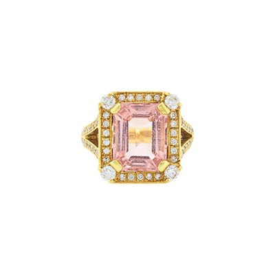 Lot 1239 - Gold, Morganite and Diamond Ring